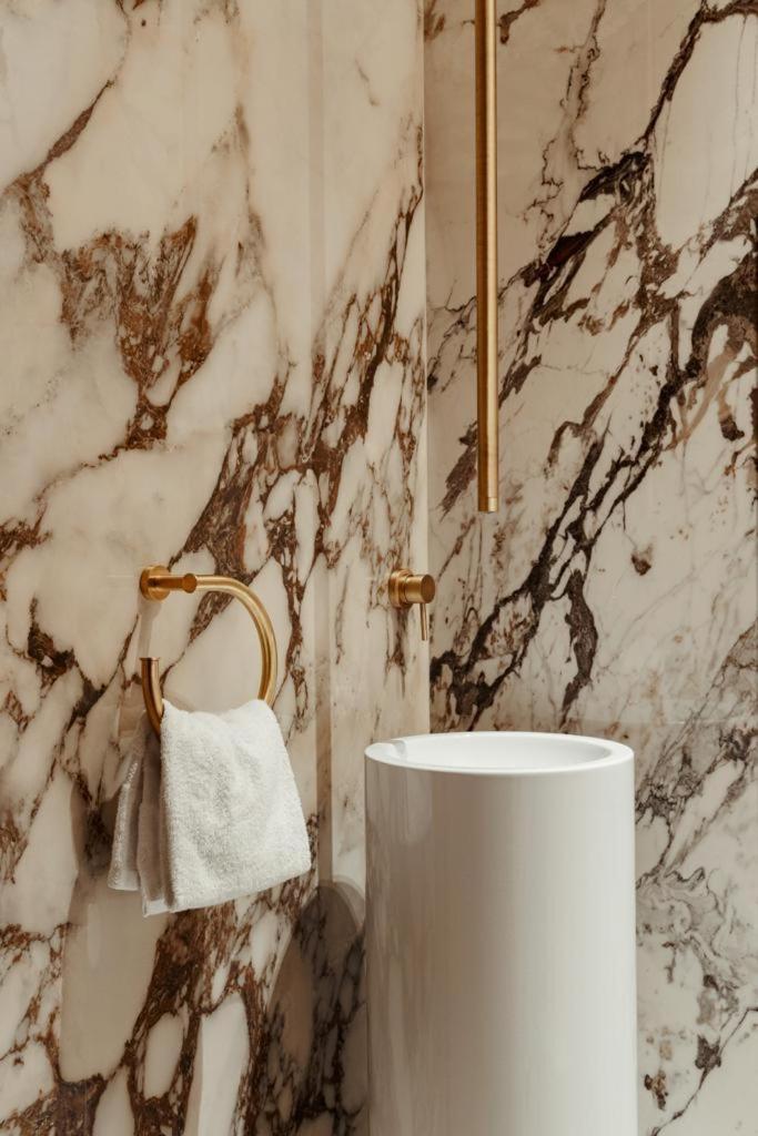 Appartamento Luxe Et Renove - Champs-elysees Parigi